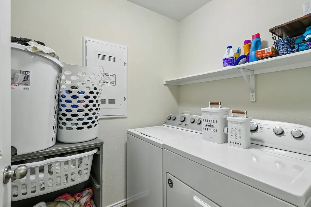 3304 Biggs Avenue Aubrey TX 76227