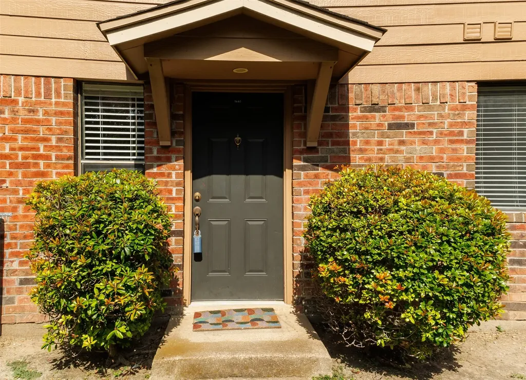 5640 Cedar Creek Drive Benbrook TX 76109