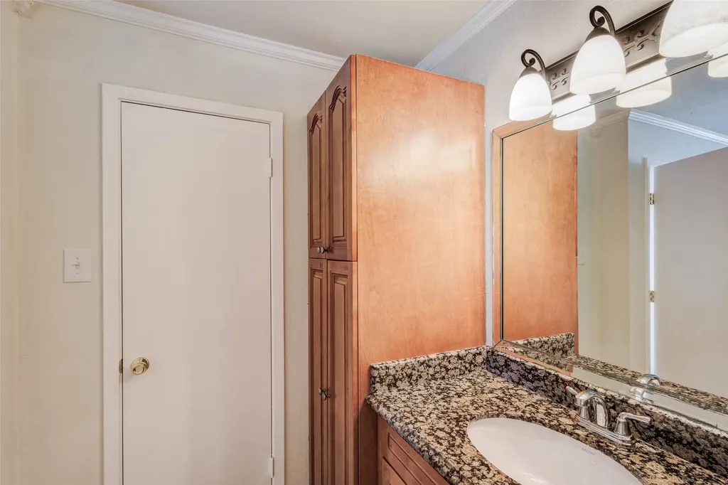 5640 Cedar Creek Drive Benbrook TX 76109