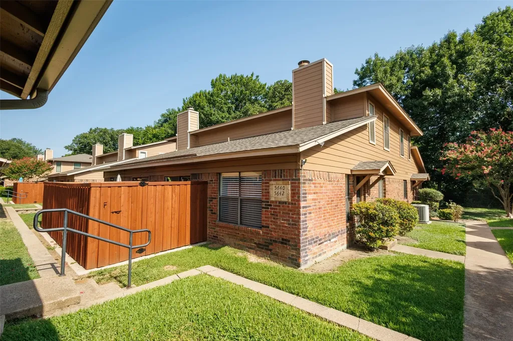 5640 Cedar Creek Drive Benbrook TX 76109