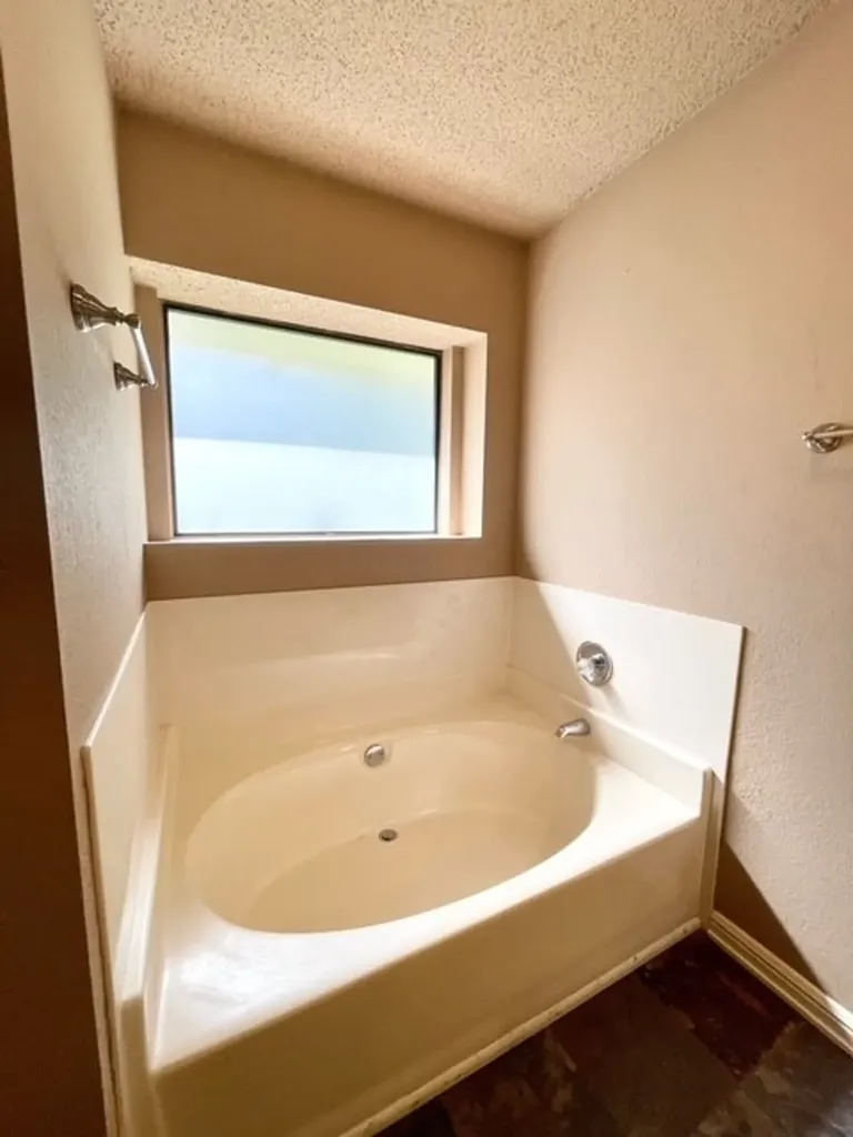 6404 Tempest Drive Arlington TX 76001
