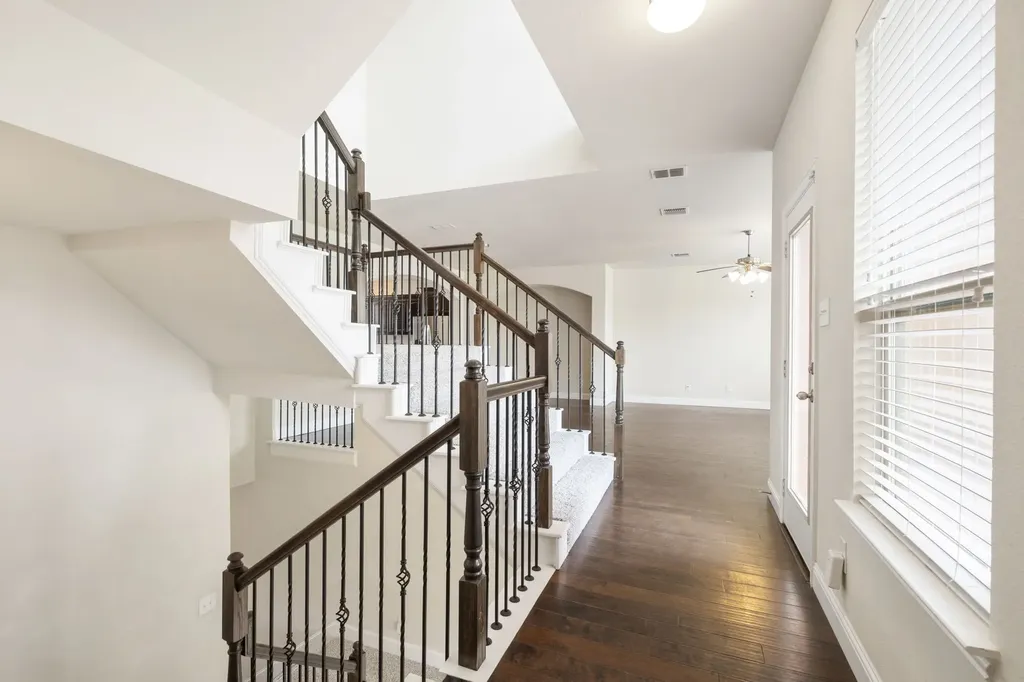2640 Venice Drive Grand Prairie TX 75054