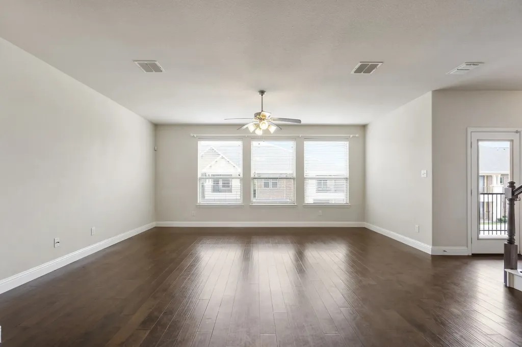 2640 Venice Drive Grand Prairie TX 75054