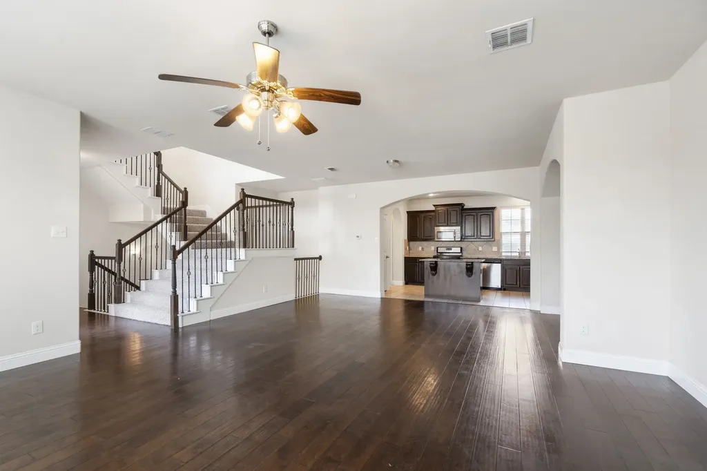 2640 Venice Drive Grand Prairie TX 75054