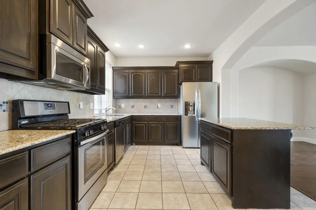 2640 Venice Drive Grand Prairie TX 75054