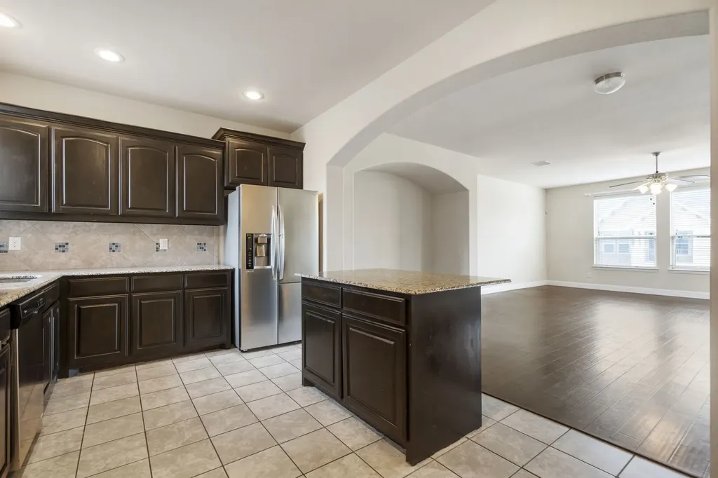 2640 Venice Drive Grand Prairie TX 75054
