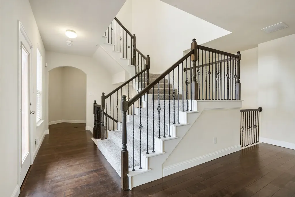 2640 Venice Drive Grand Prairie TX 75054