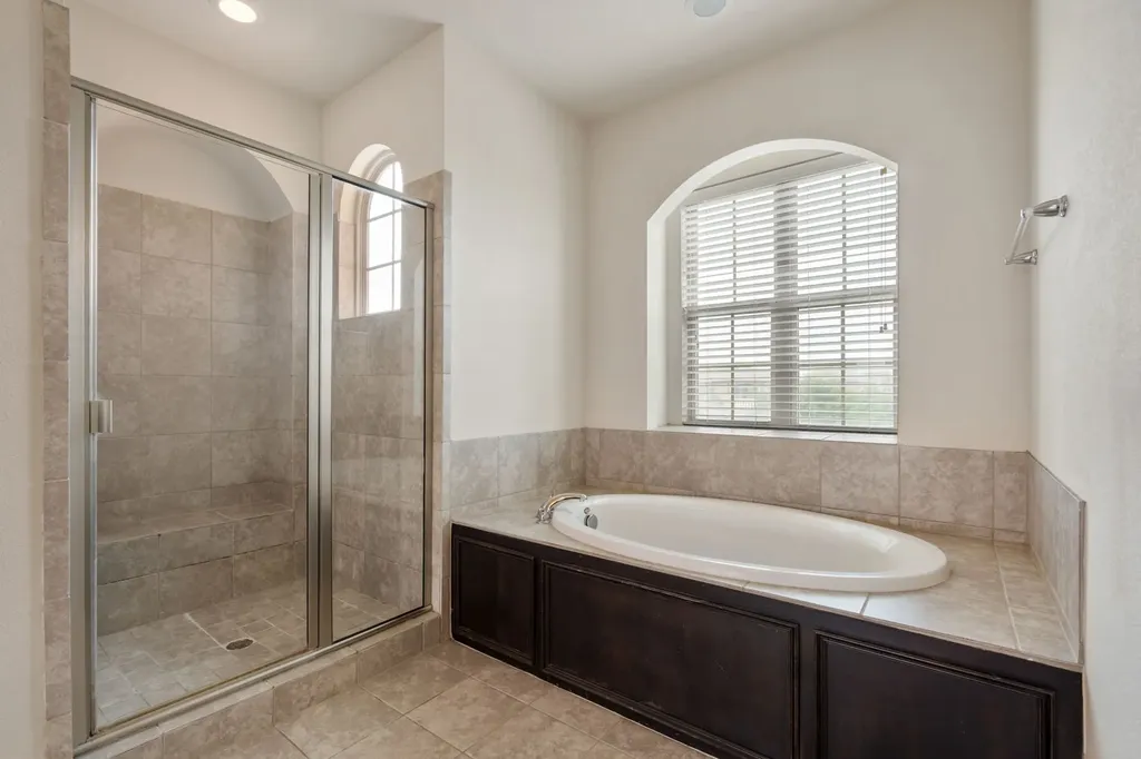 2640 Venice Drive Grand Prairie TX 75054