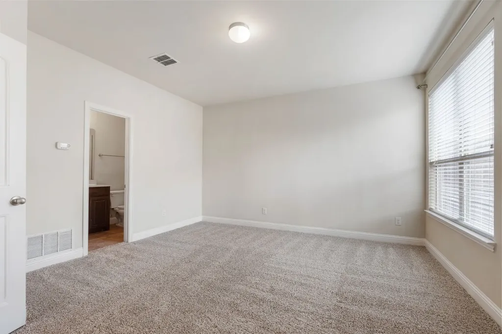 2640 Venice Drive Grand Prairie TX 75054