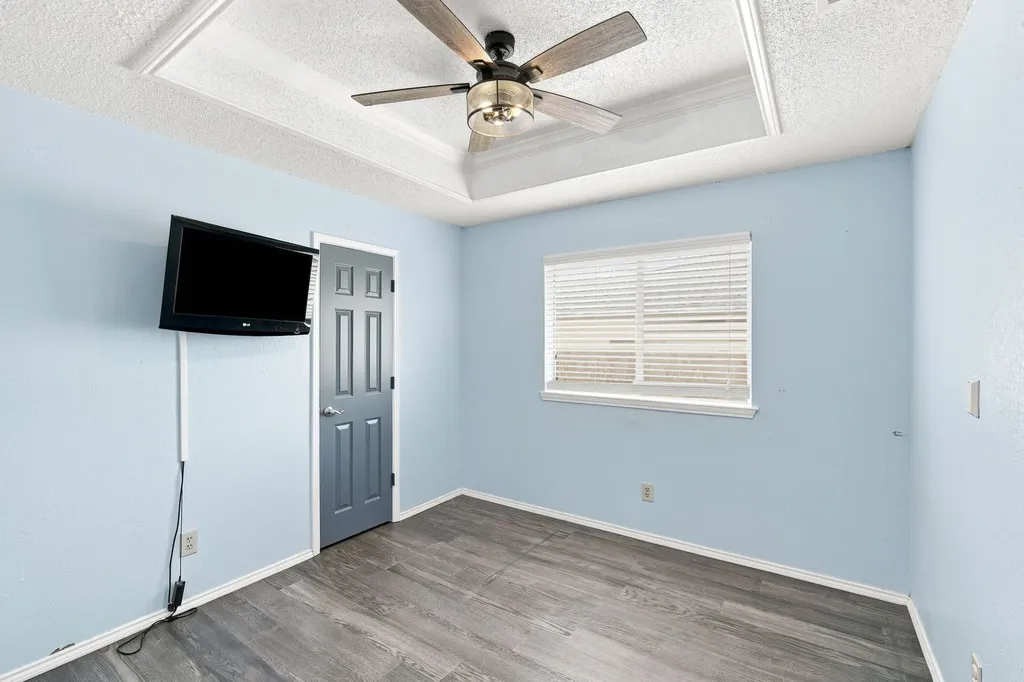 1121 The Meadows Parkway Desoto TX 75115