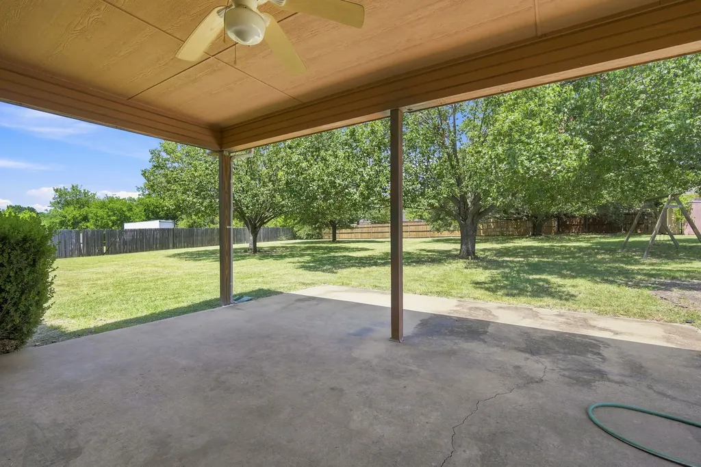 1121 The Meadows Parkway Desoto TX 75115