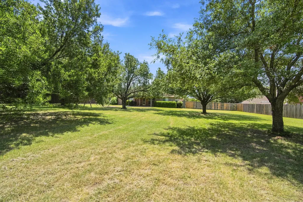 1121 The Meadows Parkway Desoto TX 75115