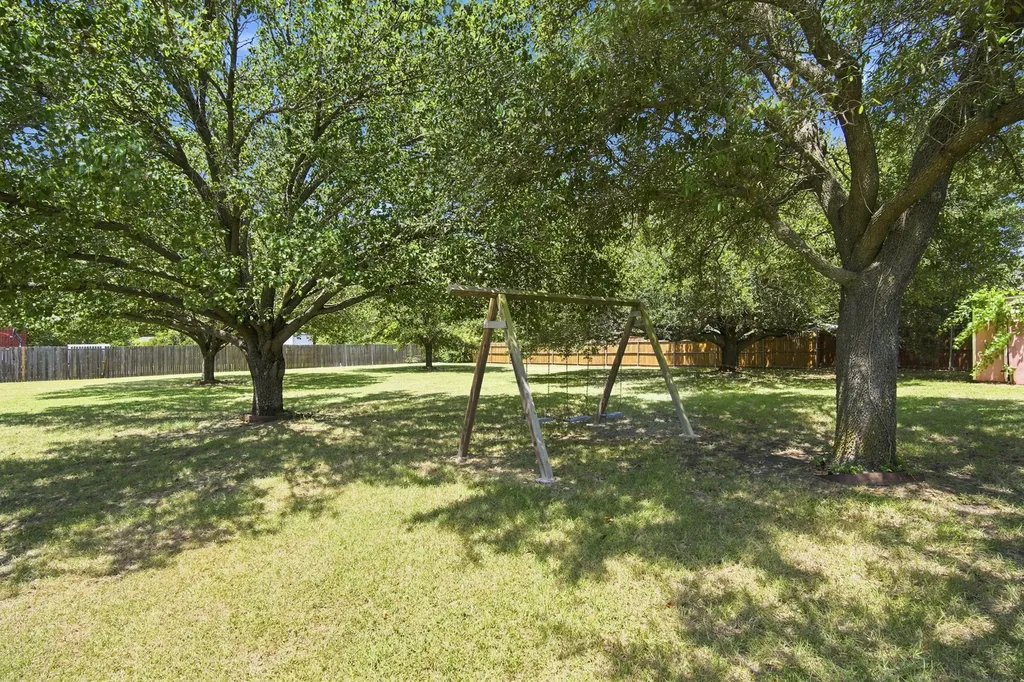 1121 The Meadows Parkway Desoto TX 75115