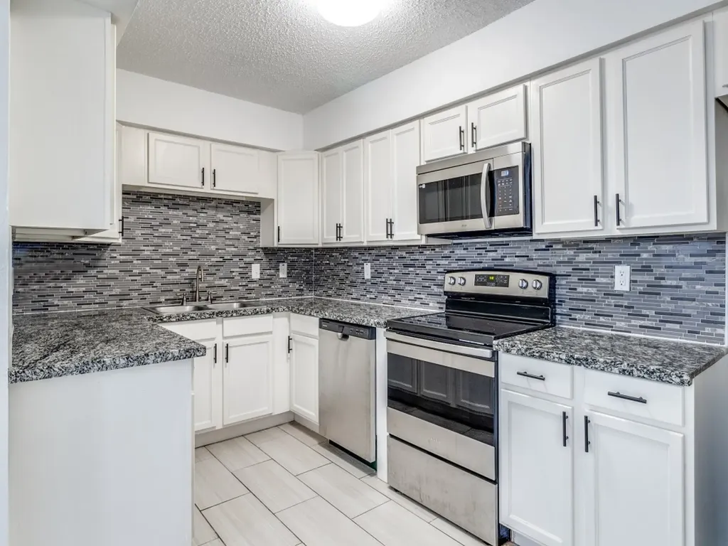 9524 Military Parkway Dallas TX 75227