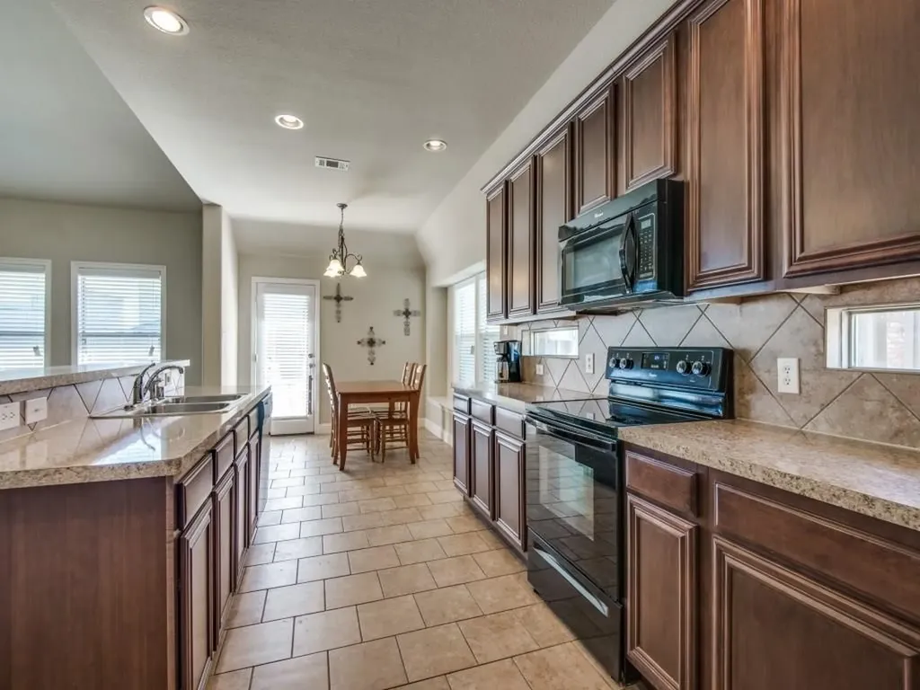 144 Mill Street Anna TX 75409