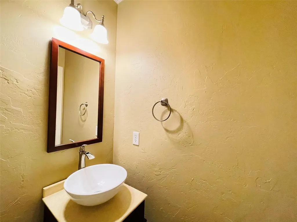 40 Emerald Pond Drive Frisco TX 75034