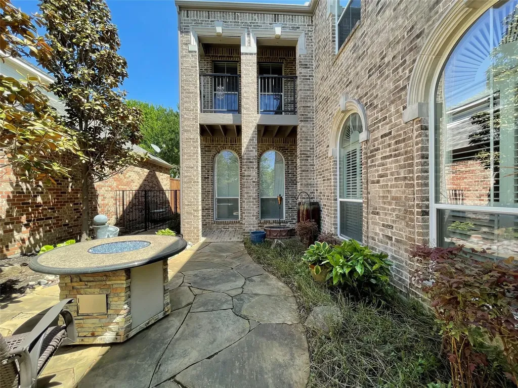 40 Emerald Pond Drive Frisco TX 75034