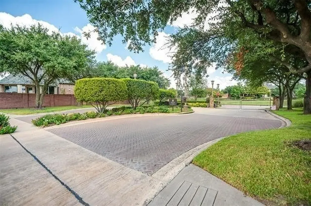 40 Emerald Pond Drive Frisco TX 75034