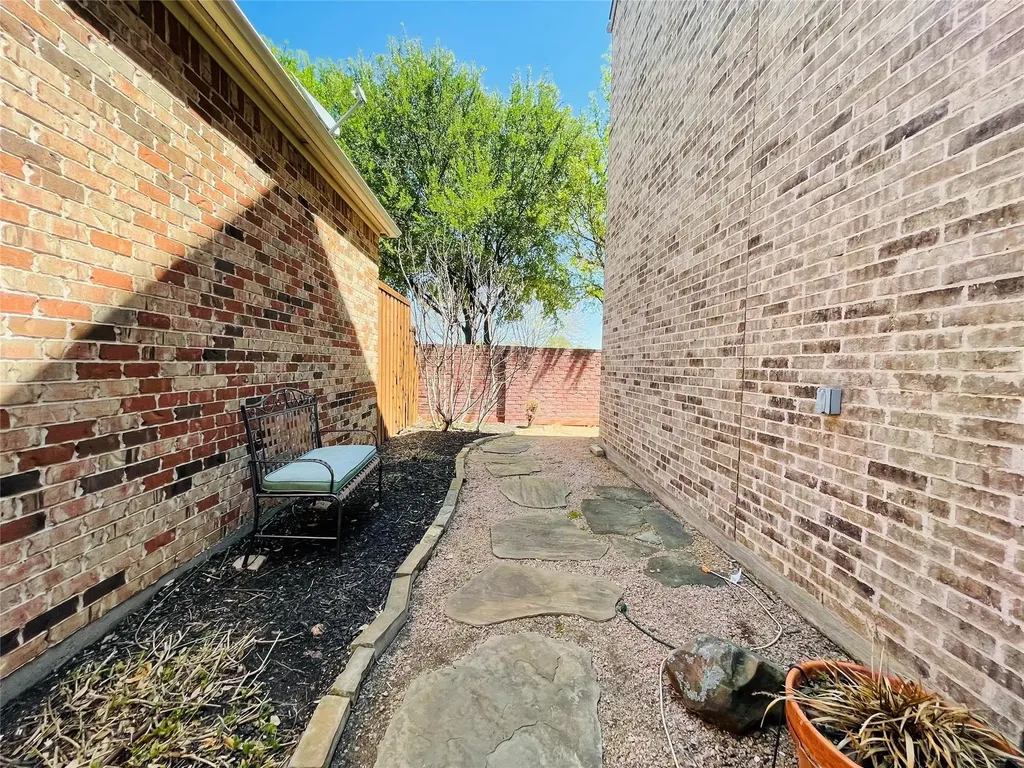 40 Emerald Pond Drive Frisco TX 75034