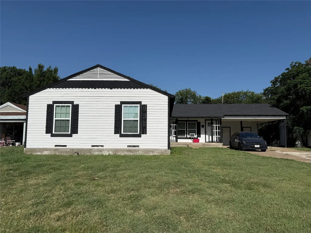 205 22nd Street Grand Prairie TX 75050