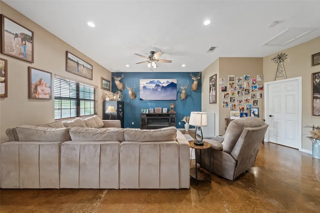 2967 Woodlawn Road Bruceville TX 76630