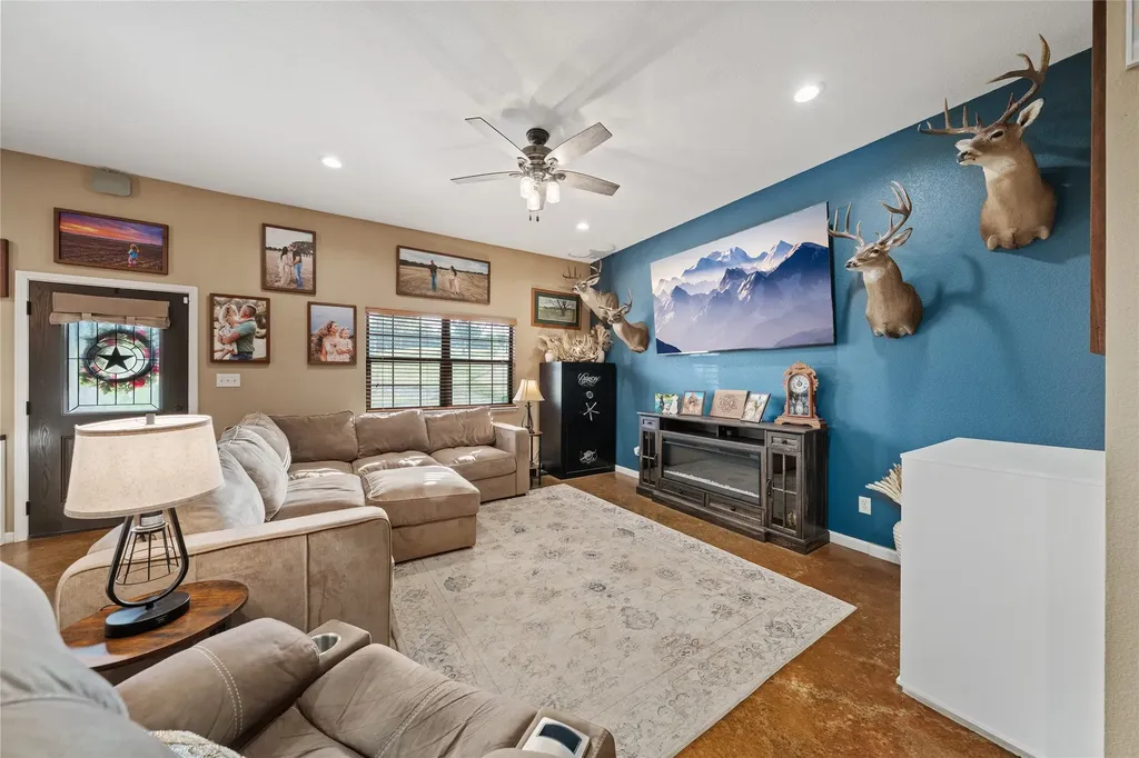 2967 Woodlawn Road Bruceville TX 76630