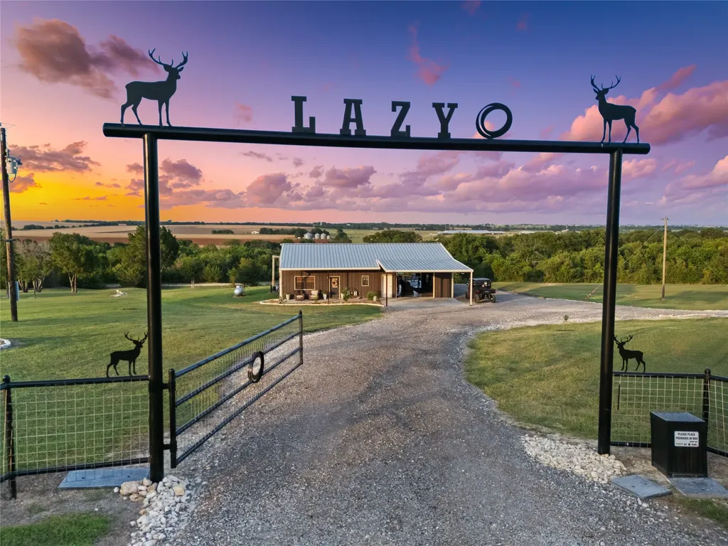 2967 Woodlawn Road Bruceville TX 76630