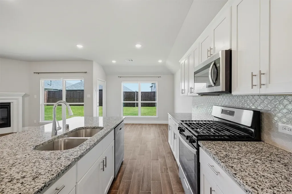 425 Hoot Owl Hill Celina TX 75009