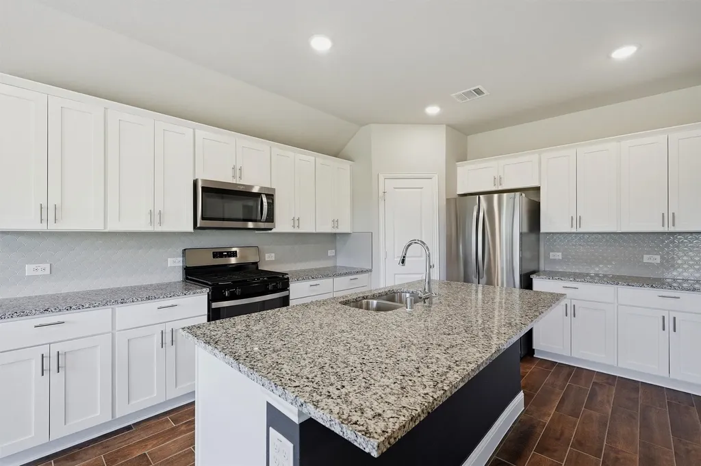 425 Hoot Owl Hill Celina TX 75009