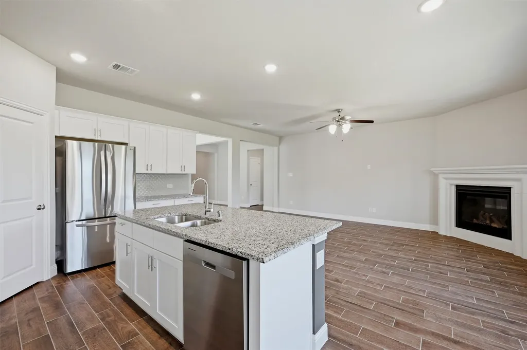 425 Hoot Owl Hill Celina TX 75009