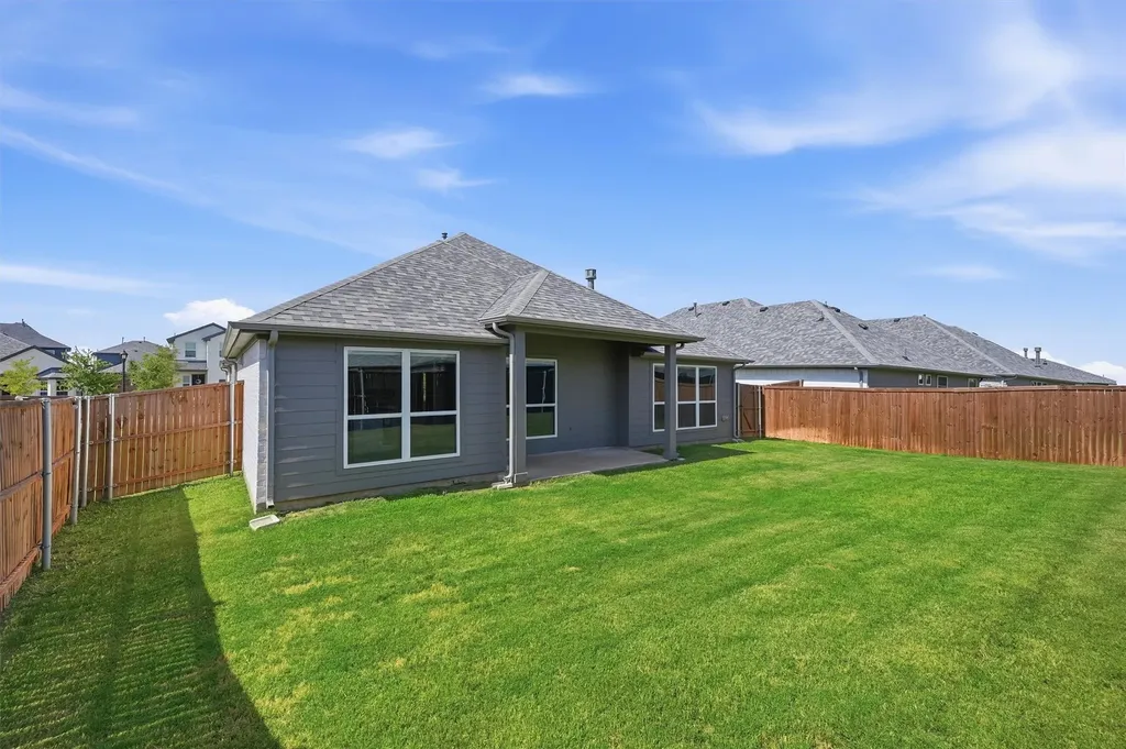425 Hoot Owl Hill Celina TX 75009