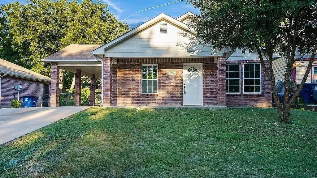 1926 Arizona Avenue Dallas TX 75216