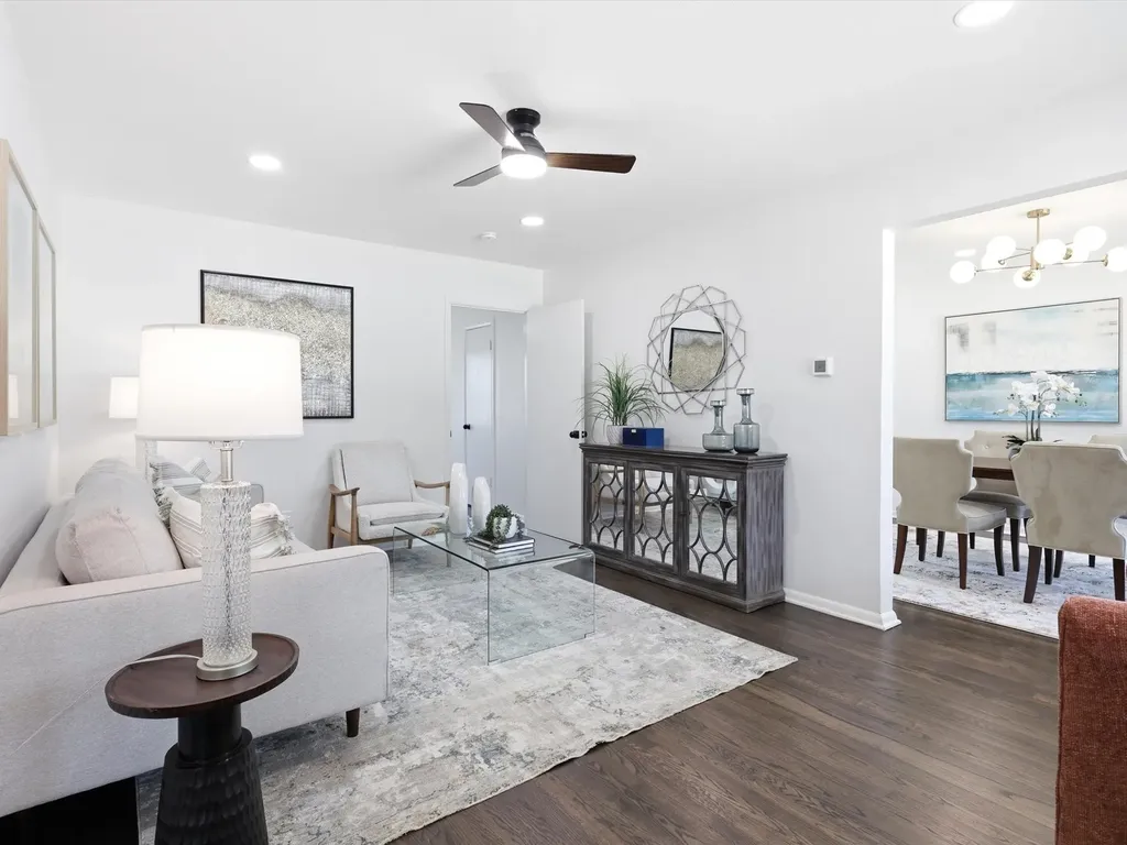 10322 Pinecrest Drive Dallas TX 75228