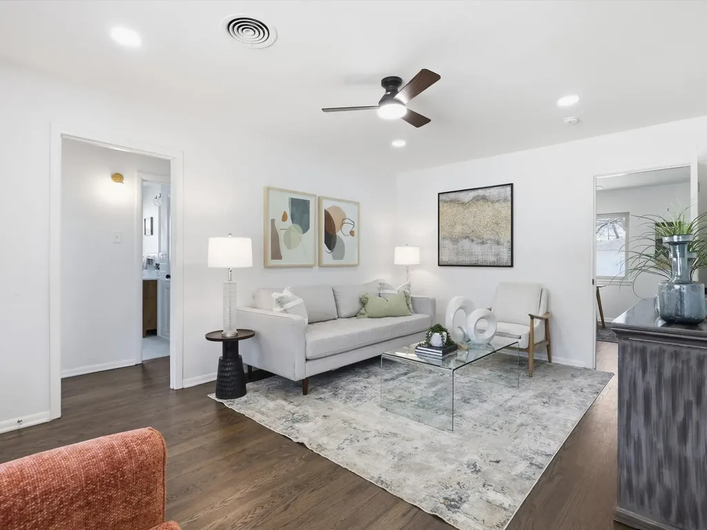 10322 Pinecrest Drive Dallas TX 75228