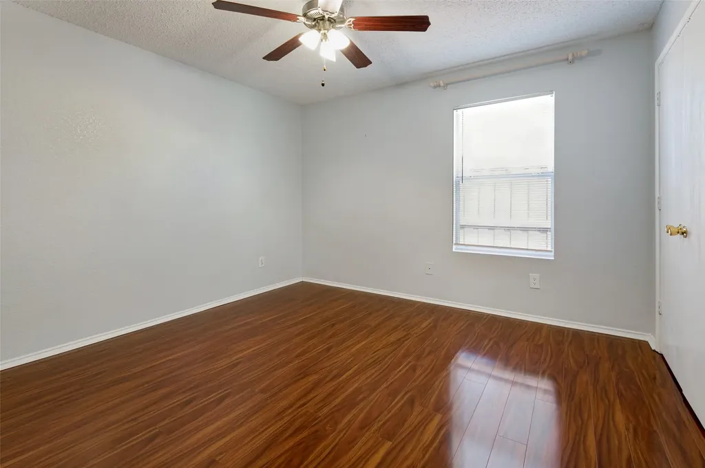 1008 White Dove Drive Arlington TX 76017