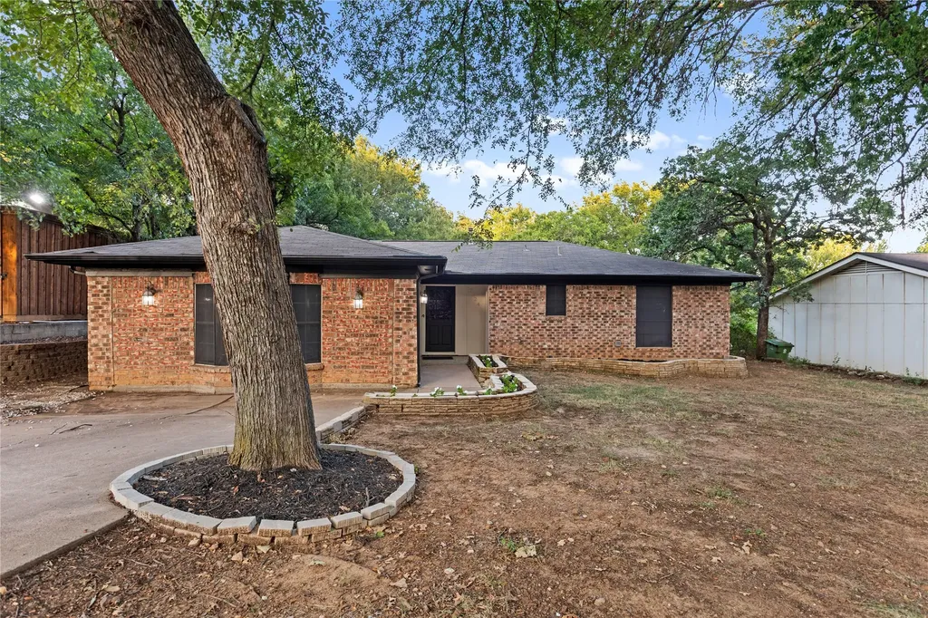 7024 Payte Lane North Richland Hills TX 76182