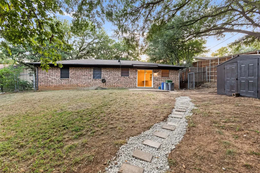 7024 Payte Lane North Richland Hills TX 76182