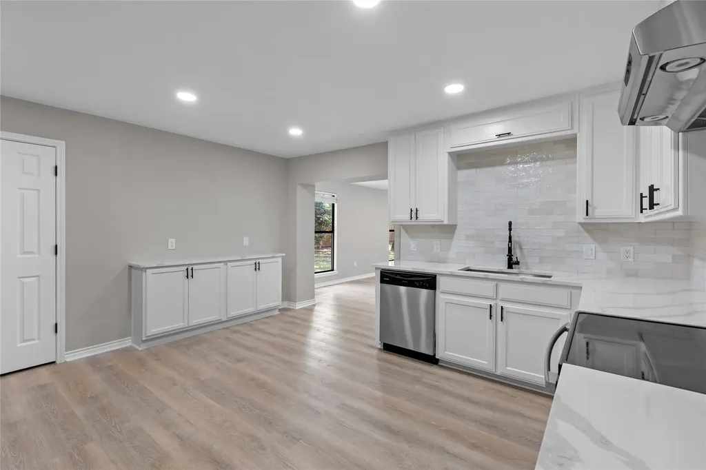 1008 Ross Trail Arlington TX 76012