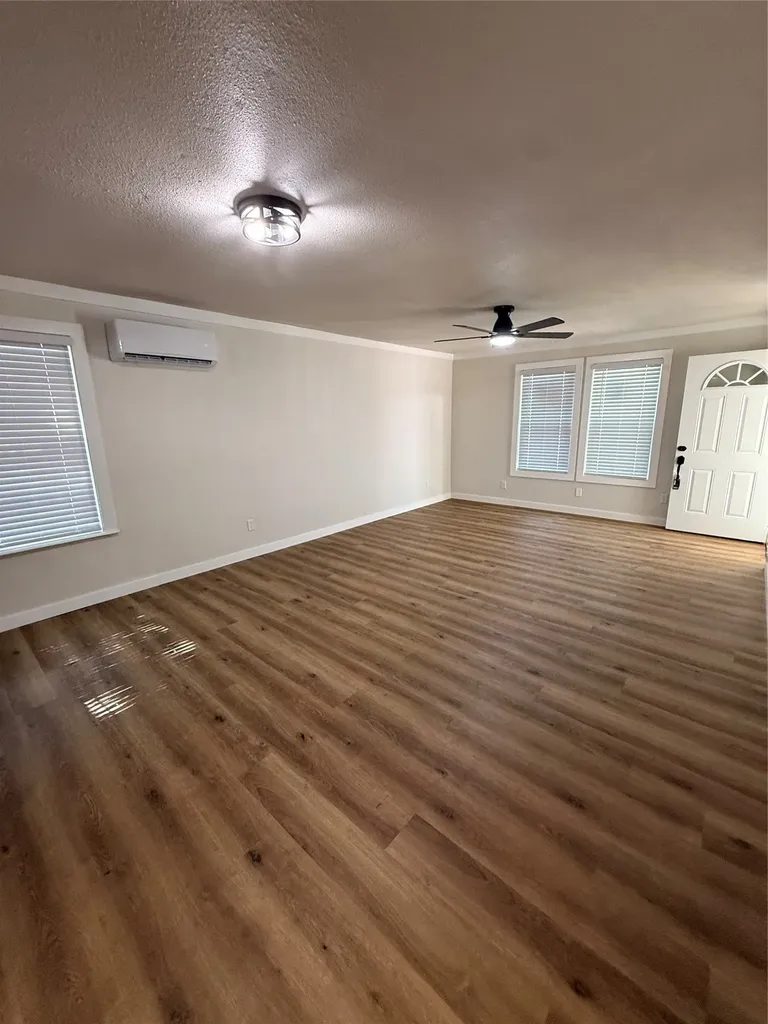405 W Hall Street Bangs TX 76823