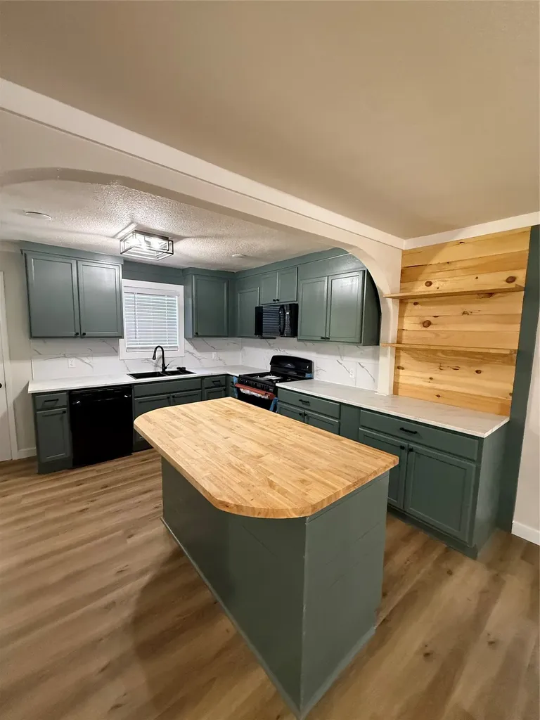 405 W Hall Street Bangs TX 76823