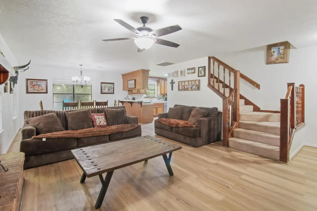 19359 Forest Road 219 Richards TX 77873