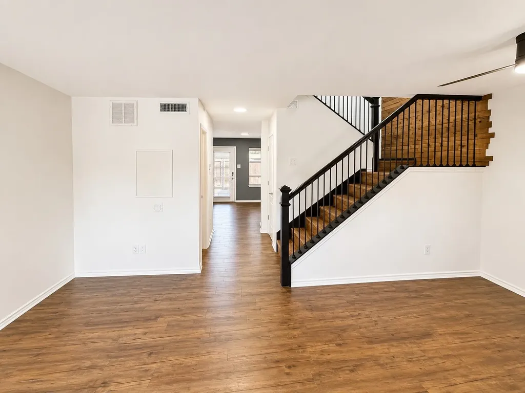 2240 Colony Court Dallas TX 75235