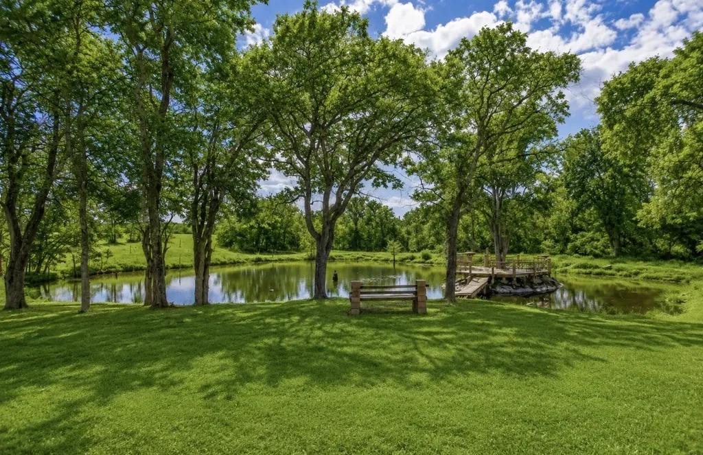 1205 Northshore Lane Valley View TX 76272