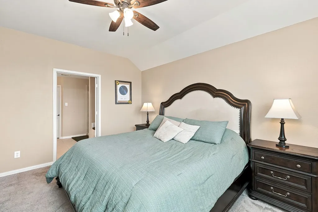 5017 Beaver Creek Avenue Denton TX 76207