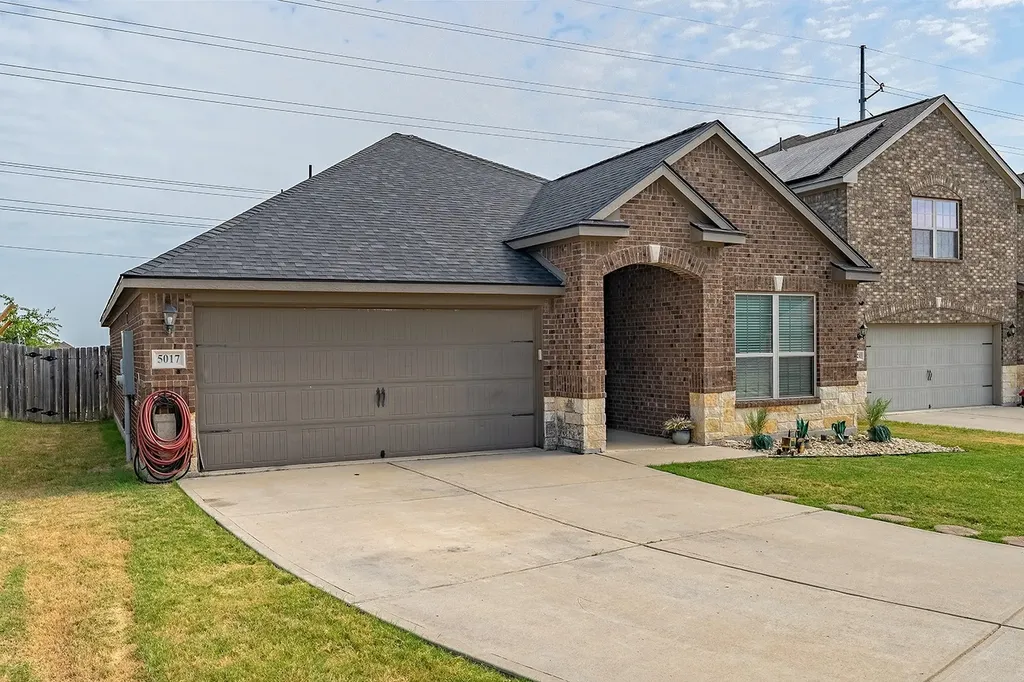 5017 Beaver Creek Avenue Denton TX 76207