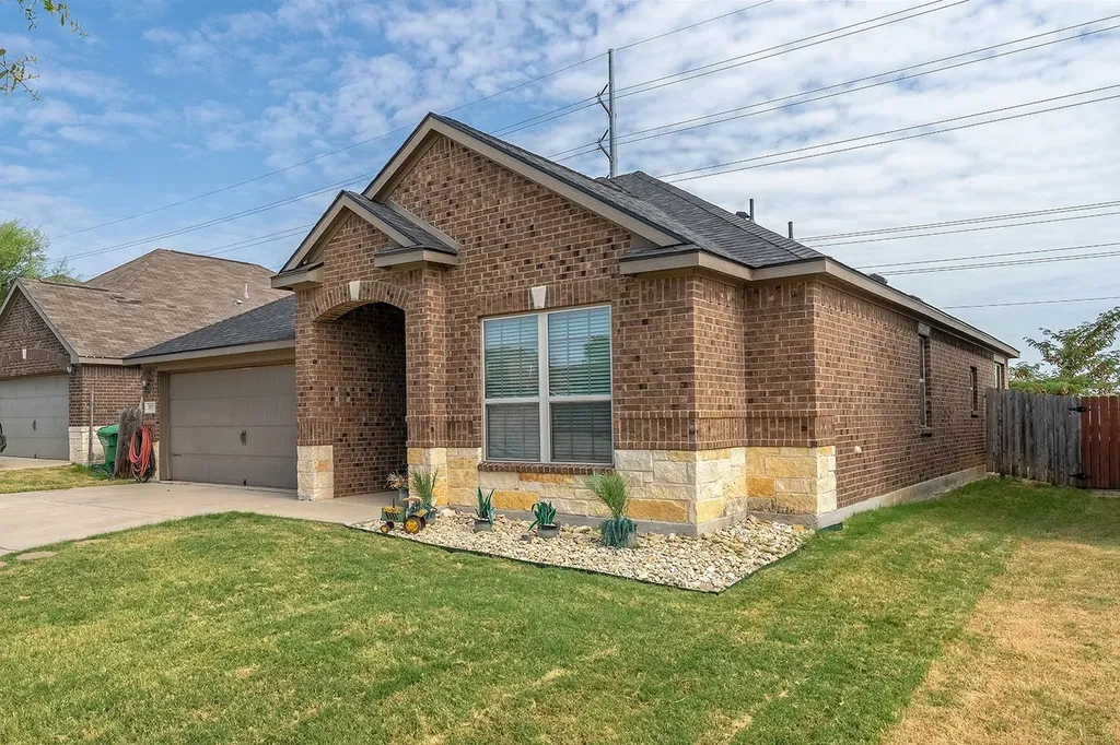 5017 Beaver Creek Avenue Denton TX 76207