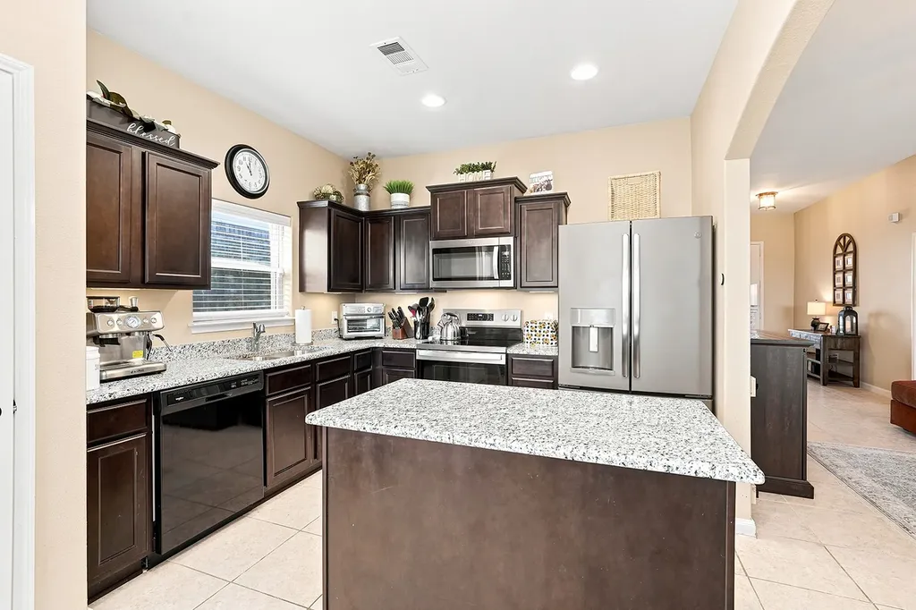 5017 Beaver Creek Avenue Denton TX 76207