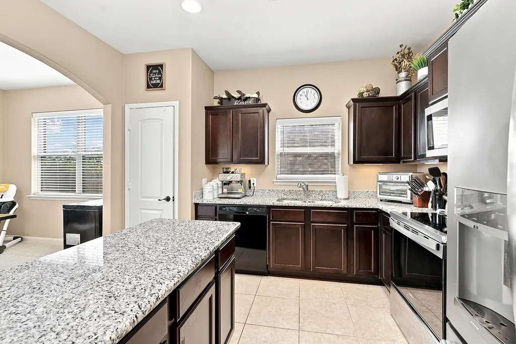 5017 Beaver Creek Avenue Denton TX 76207