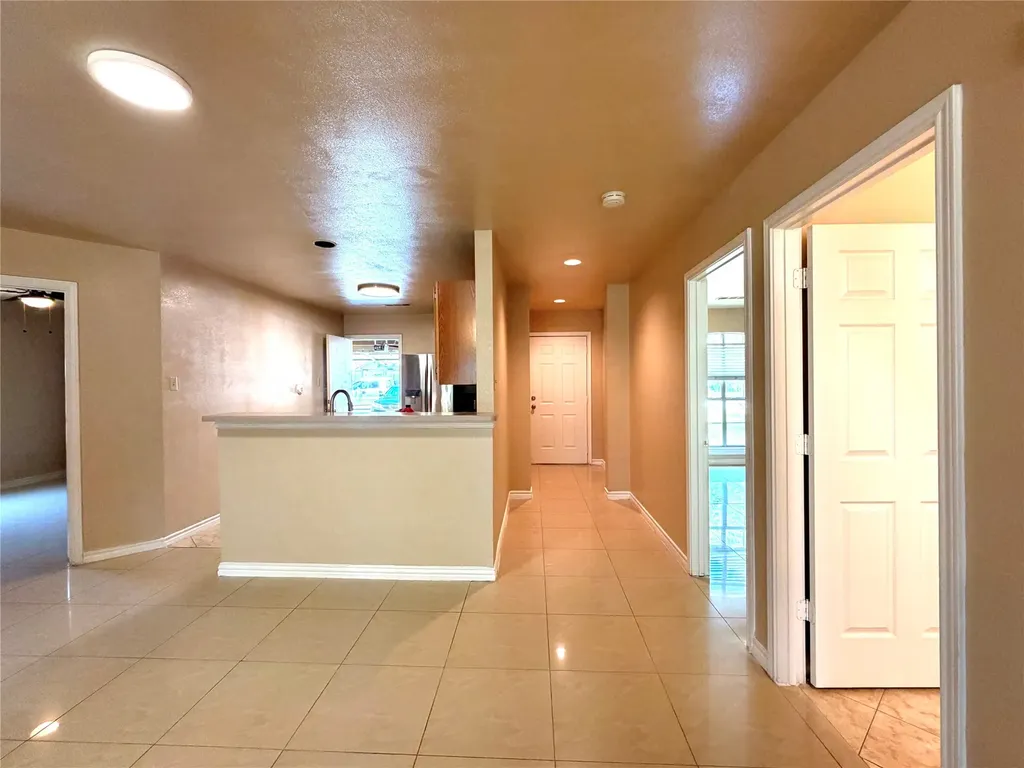 2616 18th Street W Irving TX 75060