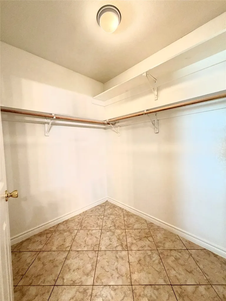 2616 18th Street W Irving TX 75060